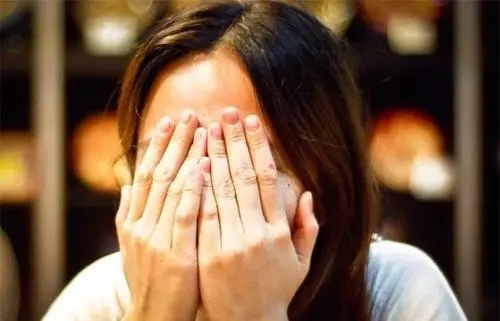 形容女生紧张的句子文案