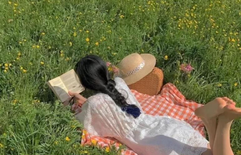 春天文案短句干净治愈