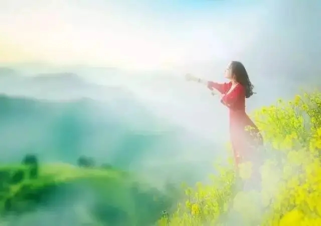 形容一个女人独特的美