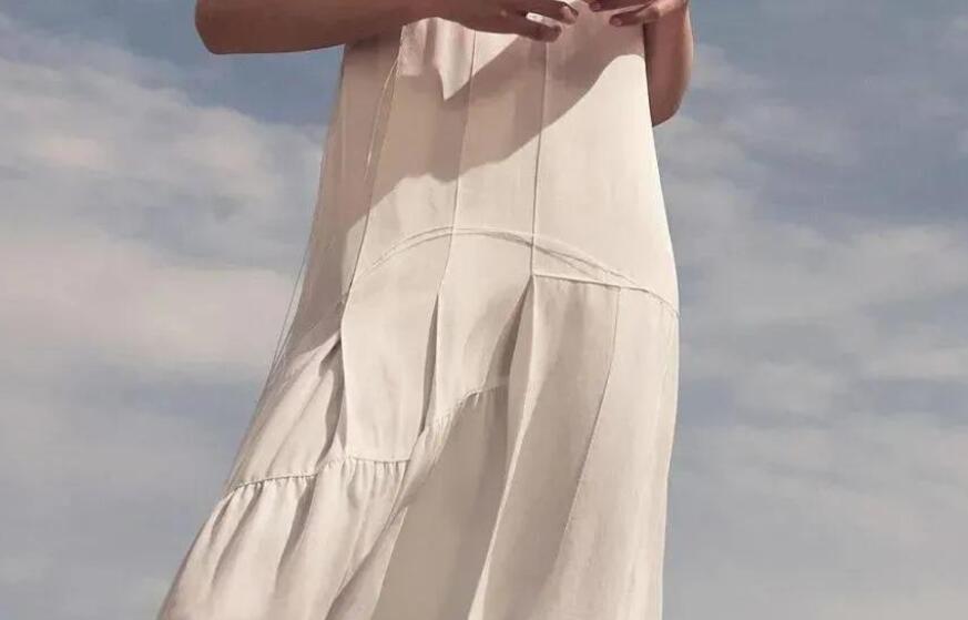 白色裙子的文案