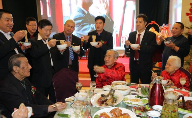 60岁生日蛋糕贺词