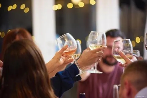 请朋友吃饭邀请短信