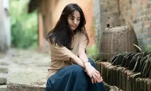 女人体谅男人累的句子文案