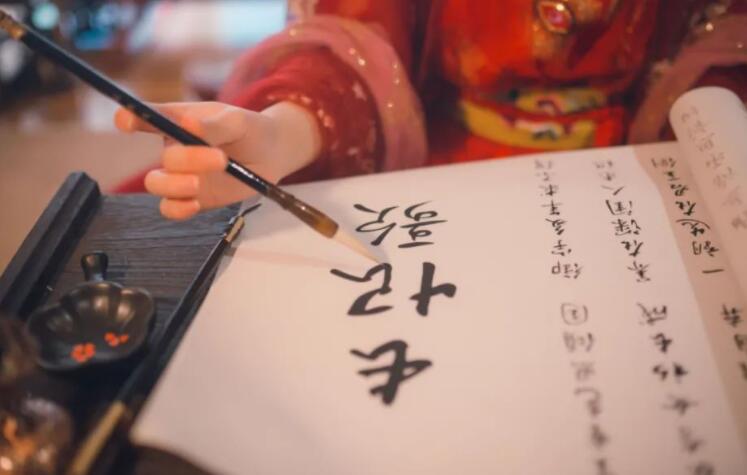 暗示我喜欢你的诗句文案