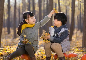 两个孩子相处唯美句子文案