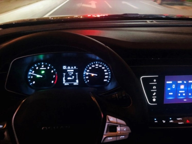 形容夜晚开车回家的句子文案