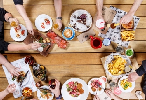 表达吃喝玩乐美好句子文案