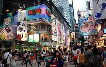 商场真热闹写一段话