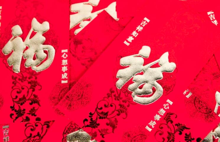 除夕的热闹场景一段话