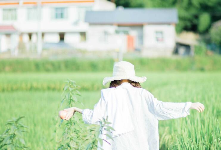 深夜一个人偷偷哭说说文案
