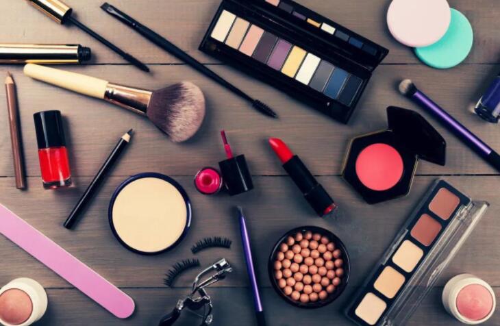 女生朋友圈晒化妆品说说文案