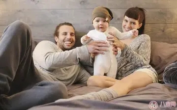 两个孩子相互陪伴语句文案