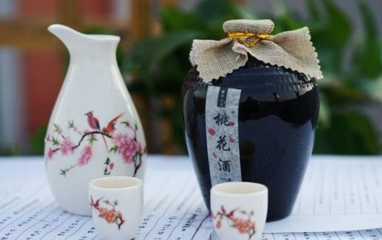 关于酒的诗句文案