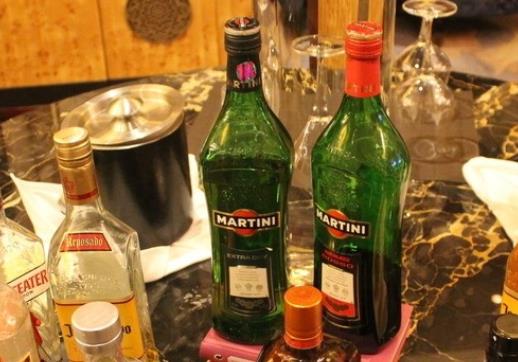 朋友圈发喝酒的话语