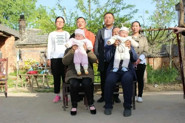 儿孙绕膝尽享天伦句子文案