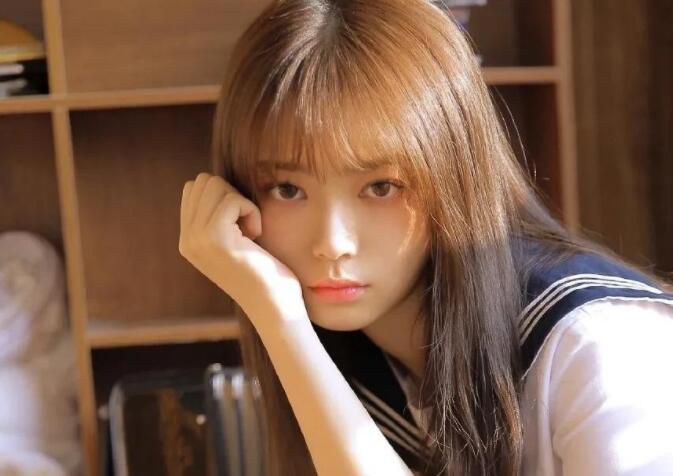 夸赞女人的句子文案简短