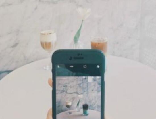 发照片配幽默搞笑句子文案