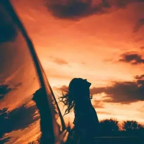 做一个有底气的女人的说说文案