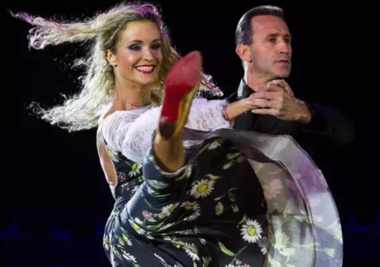 舞蹈发朋友圈配文字