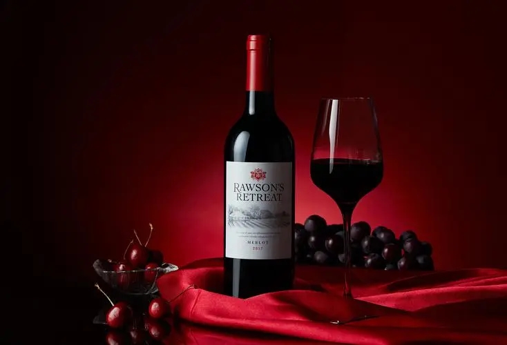 一杯红酒心情说说文案