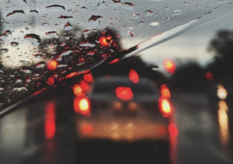 说自己丑但又幽默的话