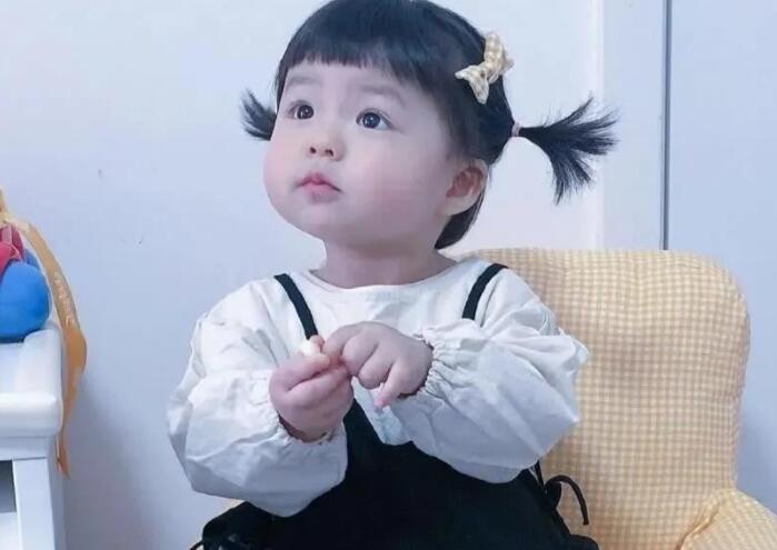 两个孩子一起长大的说说文案