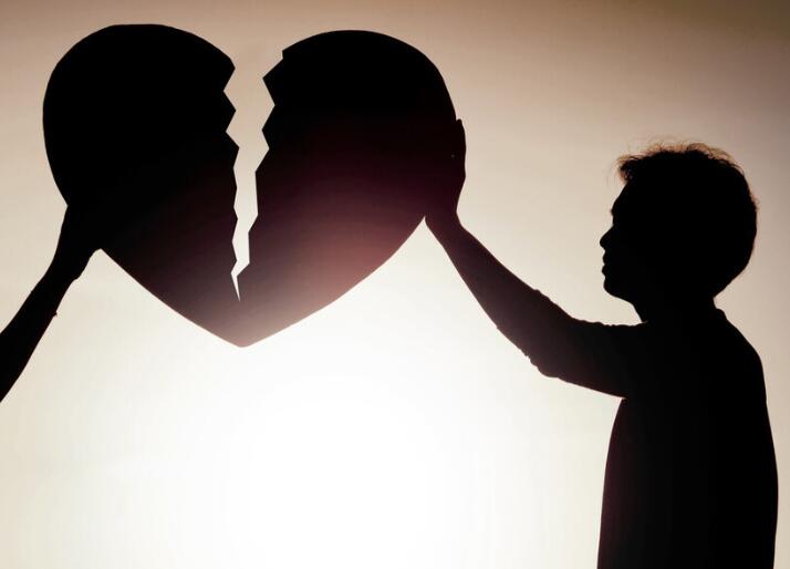 被女人欺骗感情的句子文案