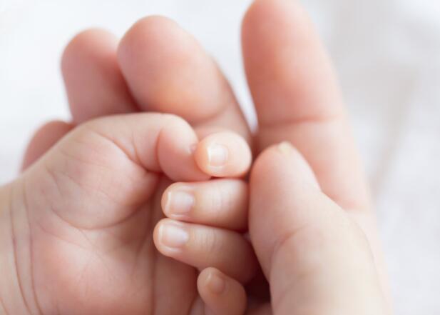 新生儿出生朋友圈说说文案