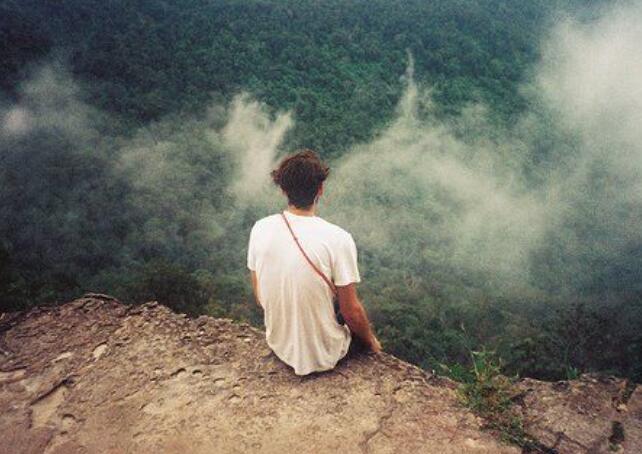 伤感句子文案句句心痛男生爱情