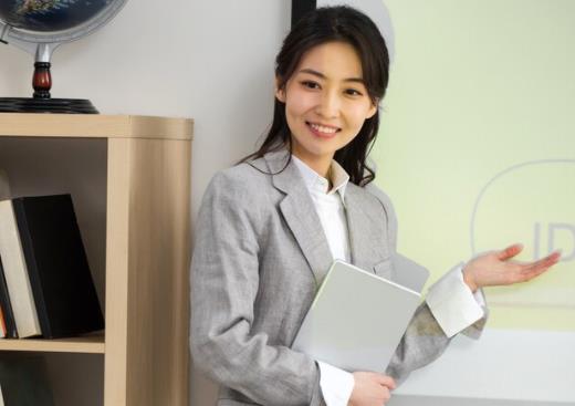 形容老师优秀的句子文案