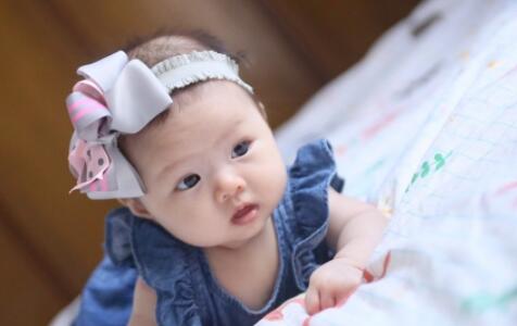 发宝宝照片配个性说说文案