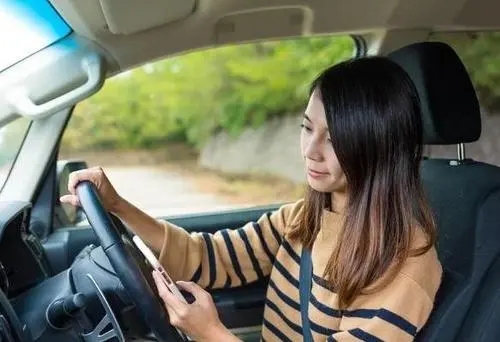 开车幽默句子文案