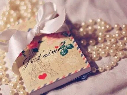 赞赏一个女孩子美名言