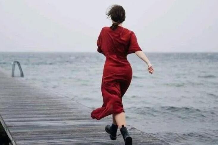 成熟稳重的经典句子文案