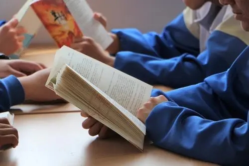 努力奋斗不负韶华的诗句文案