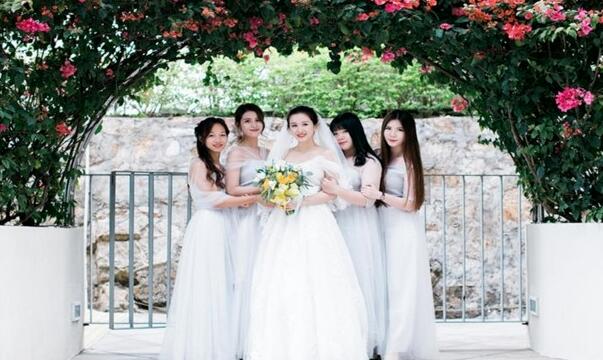 朋友圈发结婚请柬配文