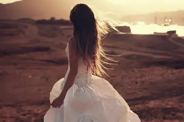 暗示心凉的句子文案