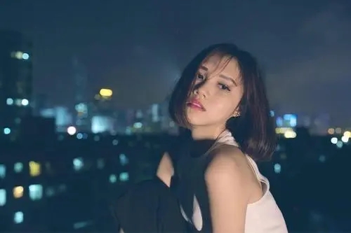 剪短头发的心情说说文案