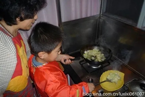 表扬孩子做饭的句子文案