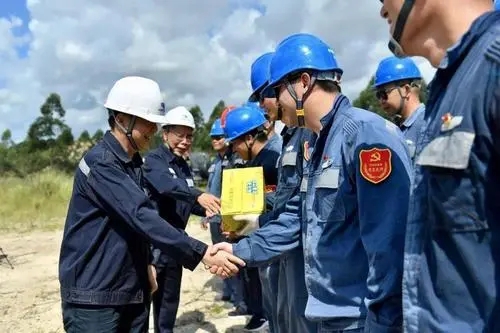 领导给员工打气的句子文案