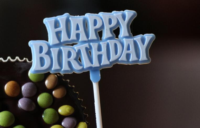 姐妹生日语录文案简短霸气