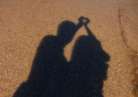 情侣照发朋友圈文案