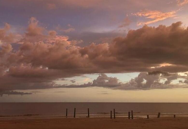 一直下雨的说说文案