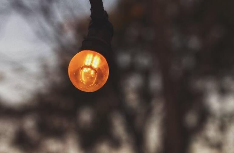 说自己丑但又幽默的话