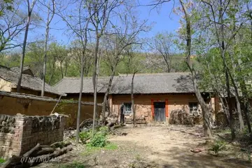 重回故地的感慨句子文案