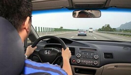 开车发朋友圈的精美句子文案