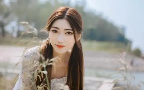 形容女孩子纯洁的句子文案