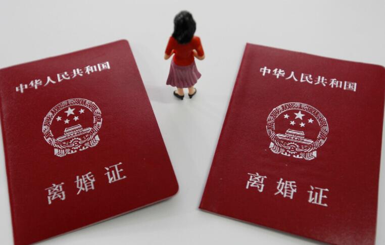 离婚整一年的句子文案说说