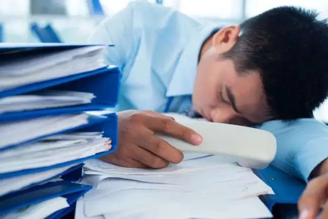 鼓励员工加班加点正能量的句子文案