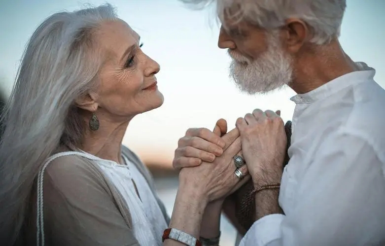 夫妻互相珍惜的句子文案